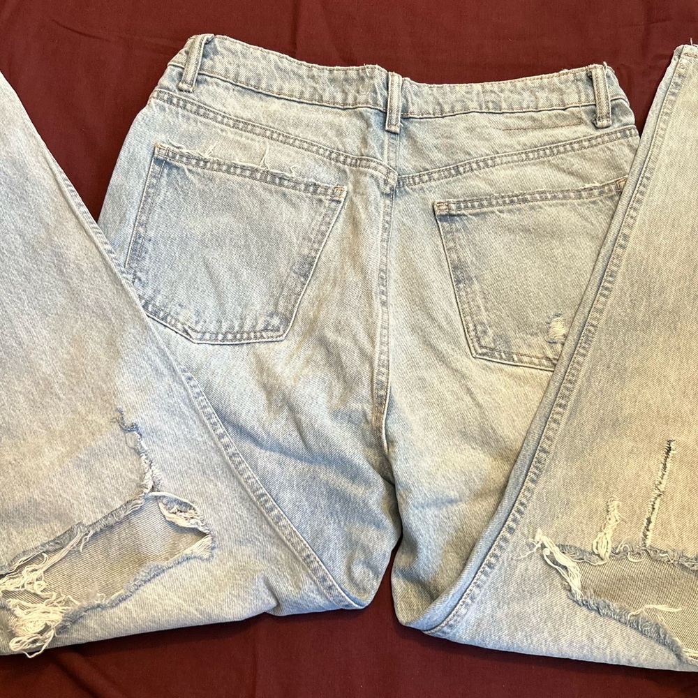 Zara Light Wash High-Rise Ripped Jeans - Picture 4 of 5